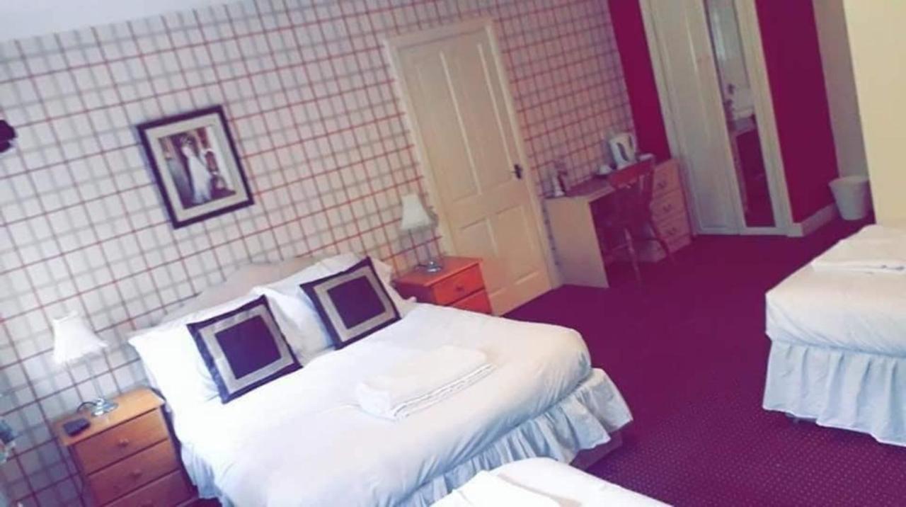 Bertie Pontypridd Hotel Trehafod Buitenkant foto